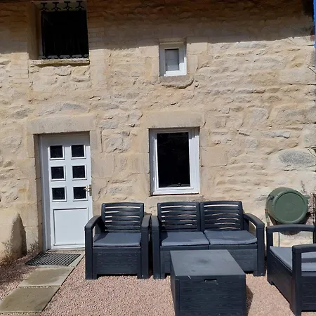 بيت للعطل Charassat